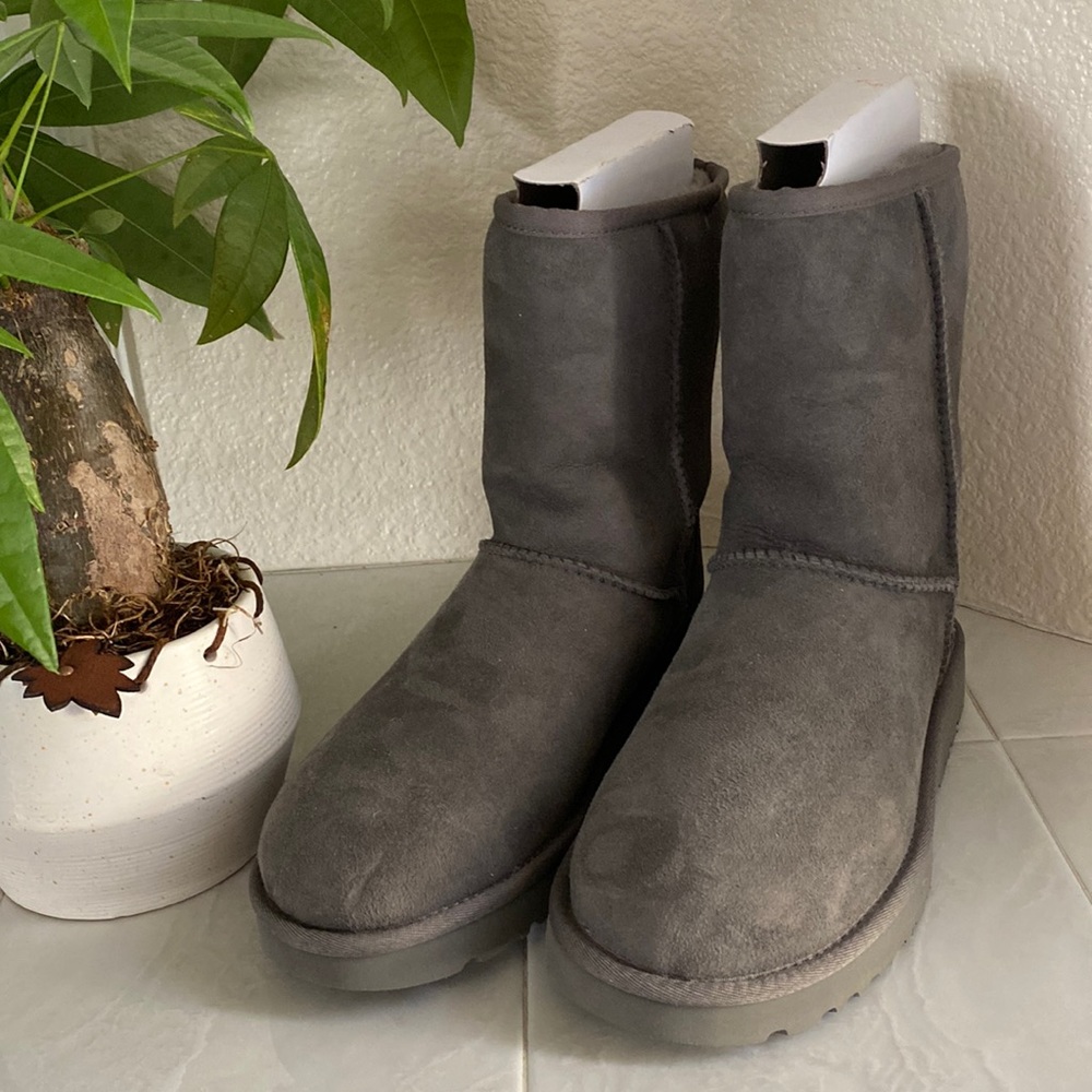 NWOT UGG gray shearling booties.
